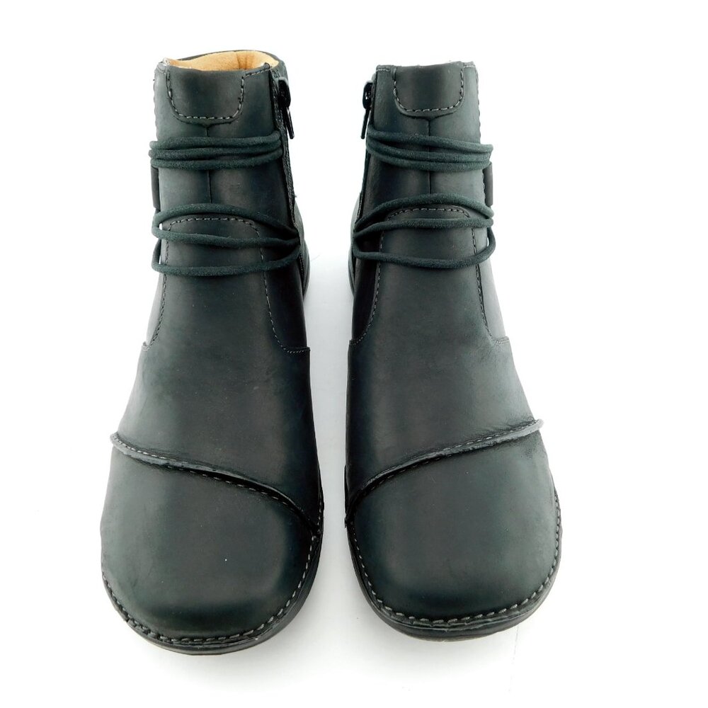 New CLARKS Unstructured Un Loop Up Black Leather Ankle Boots 8.5 W Wide